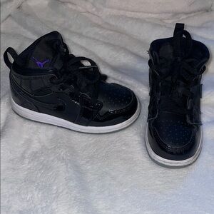 Jordan Kids Black and Purple Sneakers